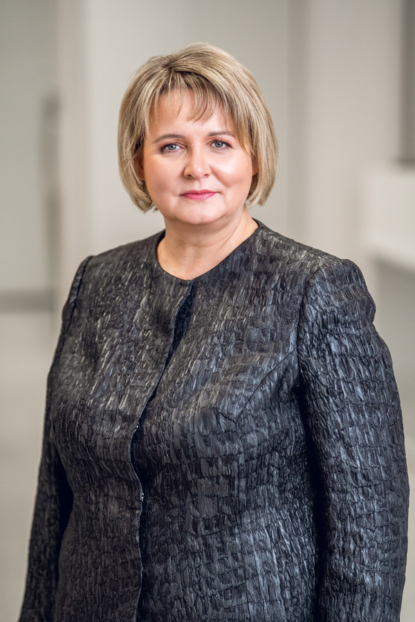Stella LapiņaValdes priekšsēdētāja 
