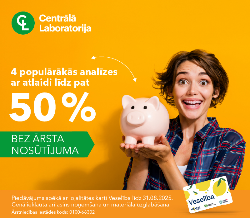 Centrālās laboratorijas augusta piedāvājumi ar karti Veselība smaidīga sieviete ar krājkasti rokās